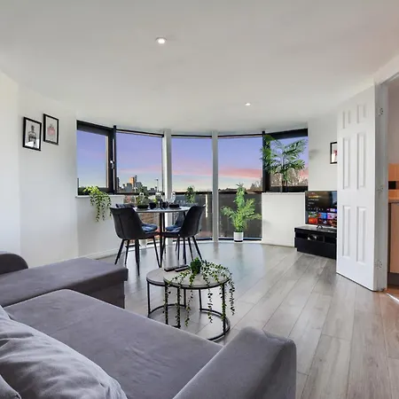 New Stylish City Apartment Free Parking Sleeps 5 Or 6-3